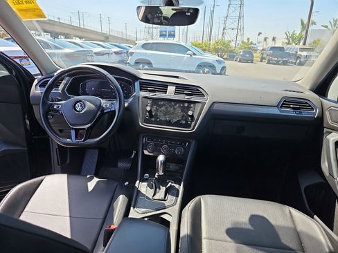 Used 2019 Volkswagen Tiguan SEL FWD image 12