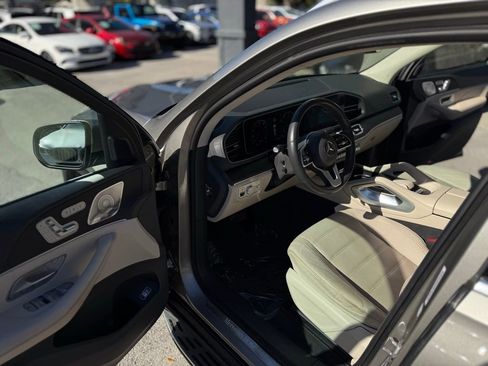 Used 2020 Mercedes-Benz GLS 450 4MATIC image 21