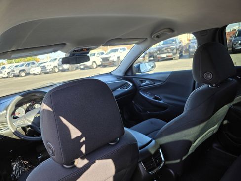 Used 2021 Chevrolet Malibu LT image 16