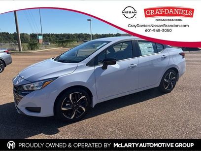 New 2025 Nissan Versa SR w/ Trunk Package