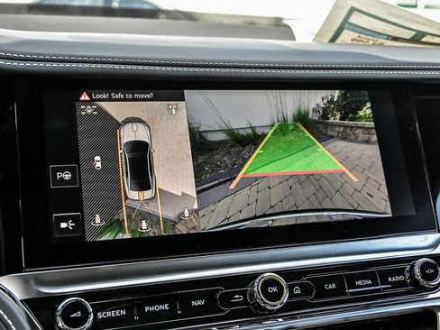 New 2026 Bentley Flying Spur Plug-In Hybrid AWD/4WD image 36