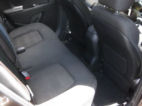 Used 2013 Kia Sportage LX FWD image 24
