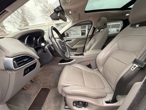 Used 2017 Jaguar F-PACE R-Sport AWD/4WD image 8