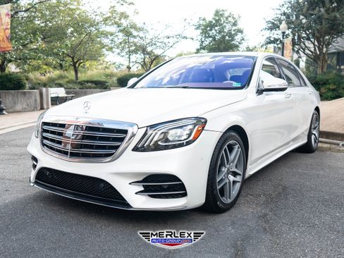 Used 2018 Mercedes-Benz S 560 4MATIC Sedan w/ AMG Line Exterior image 3
