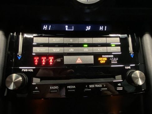 Used 2025 Lexus IS 350 F Sport image 32