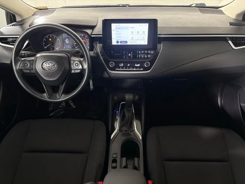 Used 2025 Toyota Corolla LE FWD image 28