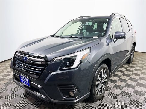 Used 2023 Subaru Forester Limited image 4