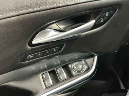 Used 2024 Cadillac XT4 Premium Luxury image 16