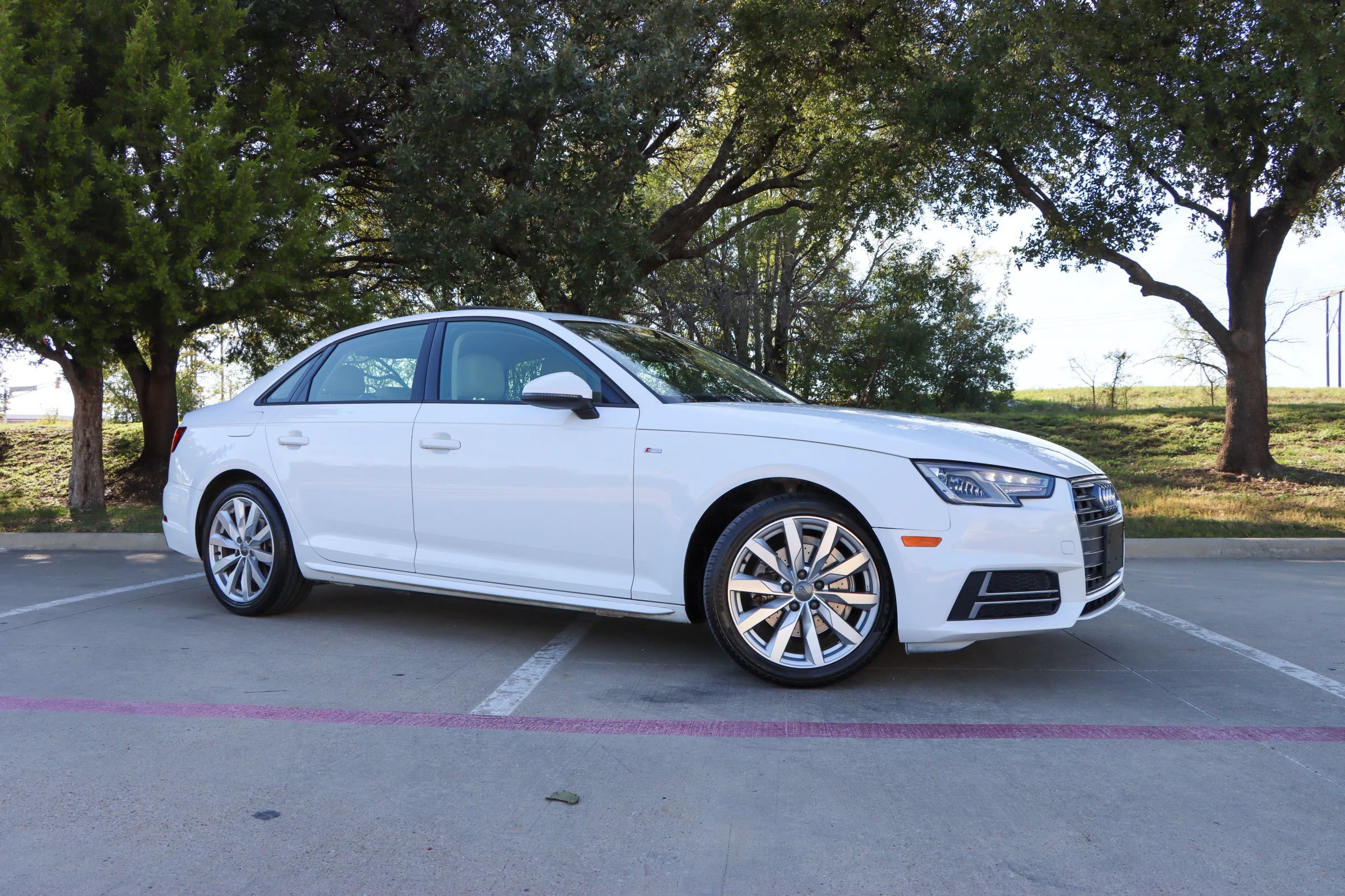 Used 2018 Audi A4 2.0T Ultra Premium w/ Convenience Package FWD image 1