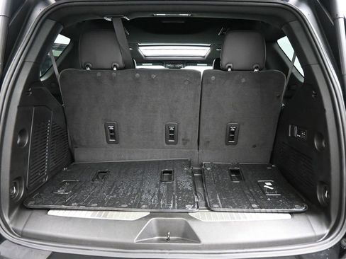 Used 2024 Chevrolet Tahoe Z71 w/ Luxury Package AWD/4WD image 22