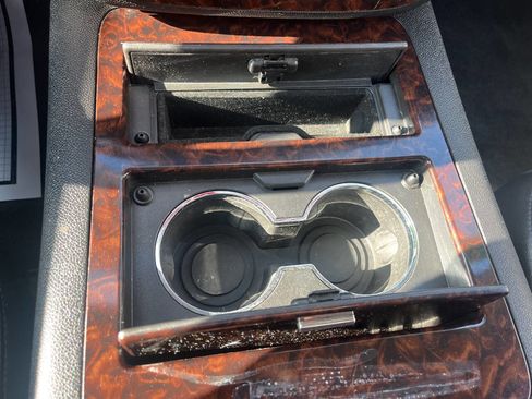 Used 2010 GMC Yukon Denali image 27