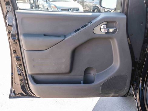 Used 2018 Nissan Frontier SV w/ Value Truck Package RWD image 22