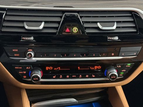 Used 2023 BMW 530e w/ Executive Package image 20