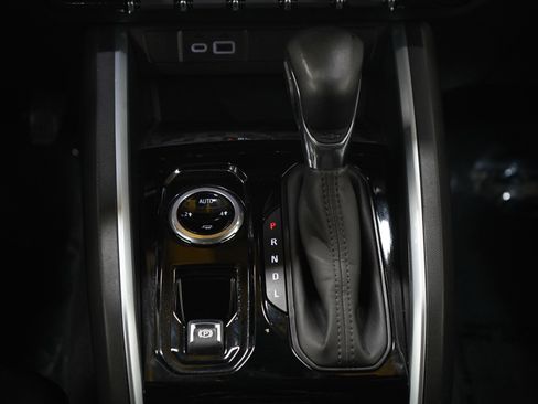 Used 2023 Chevrolet Colorado LT w/ LT Convenience Package II image 20