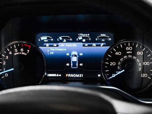 Used 2015 Ford F150 Lariat w/ Equipment Group 502A Luxury image 21