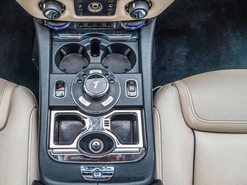 Used 2015 Rolls-Royce Ghost image 52