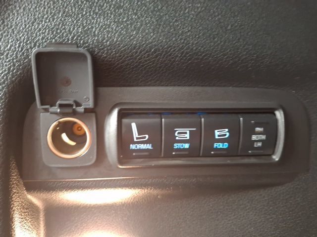 Used 2018 Ford Explorer Limited w/ Equipment Group 301A FWD image 13