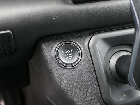 Used 2023 Land Rover Defender 110 V8 AWD/4WD image 17