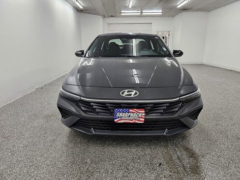 Used 2025 Hyundai Elantra Sport w/ Cargo Package image 2