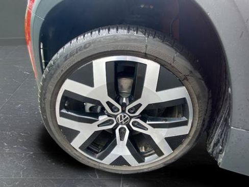 Used 2022 Volkswagen Taos SEL AWD/4WD image 27