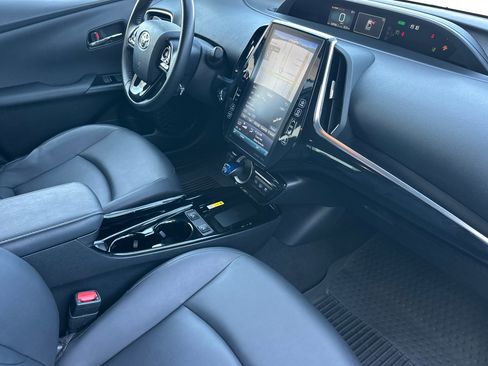 Certified 2022 Toyota Prius Prime XLE FWD image 16
