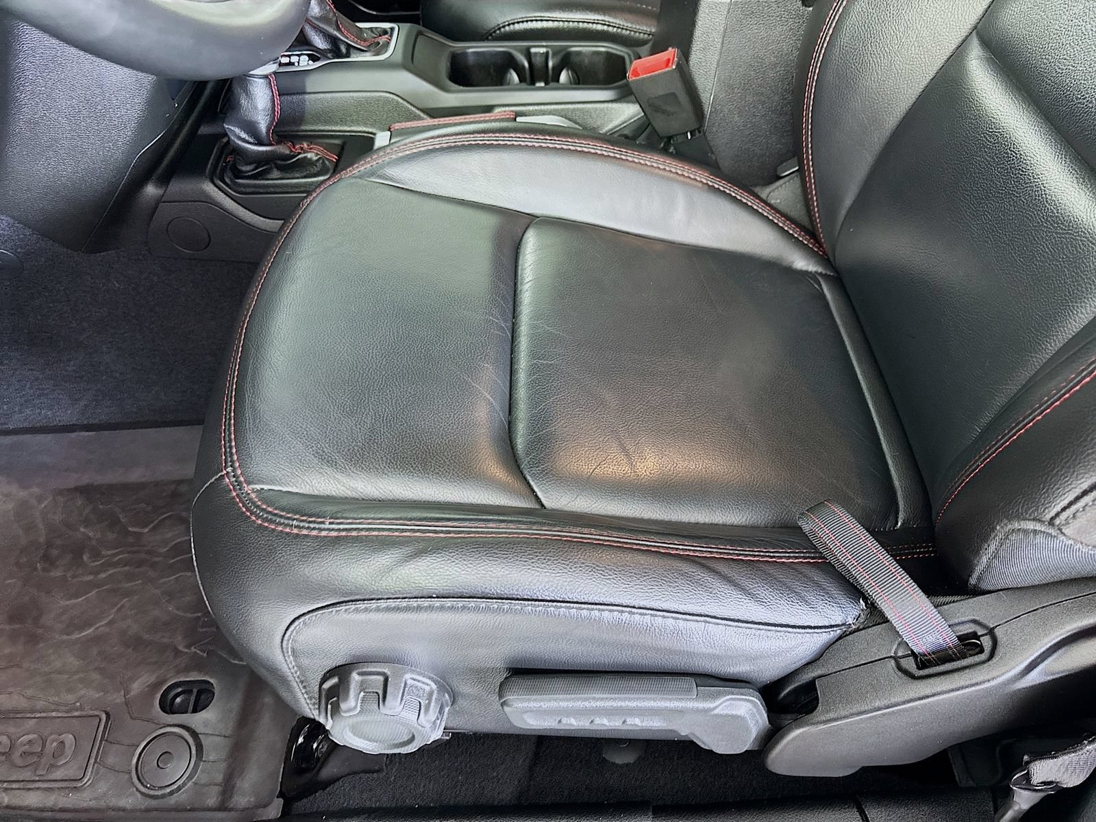 Used 2019 Jeep Wrangler Unlimited Rubicon AWD/4WD image 19