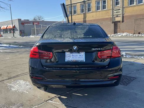 Used 2016 BMW 320i Sedan image 5