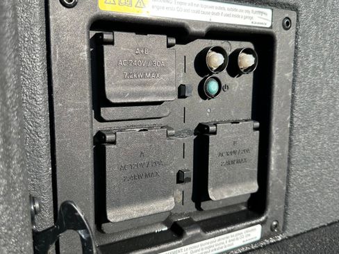 Used 2022 Ford F150 Lariat image 28