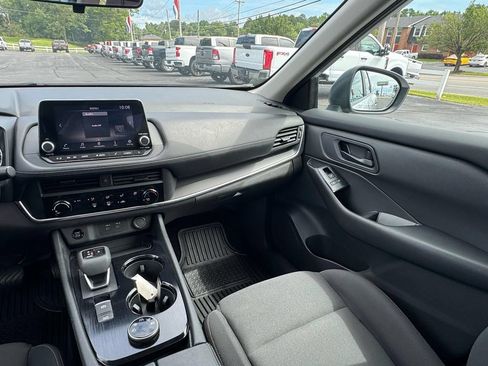 Used 2024 Nissan Rogue S AWD/4WD image 20