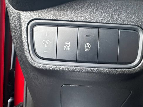 Used 2024 Kia Soul LX w/ Option Group 015 FWD image 17