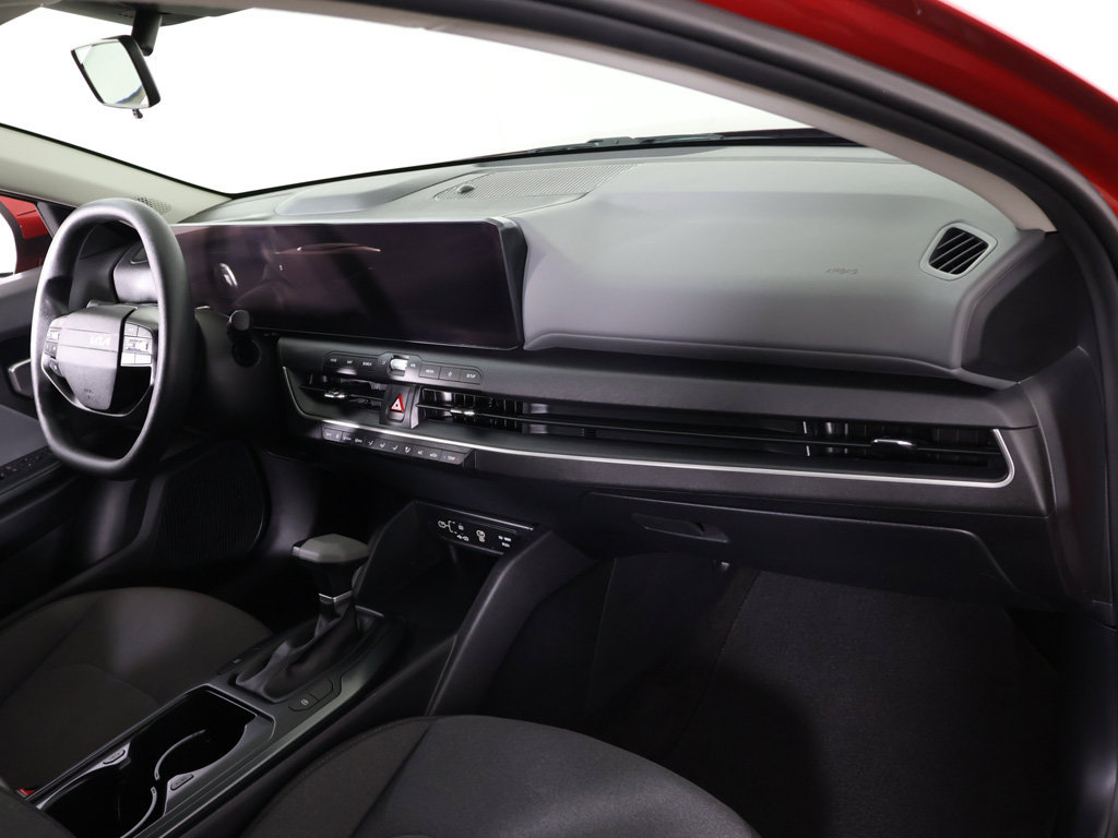 Used 2025 Kia K4 FWD image 25