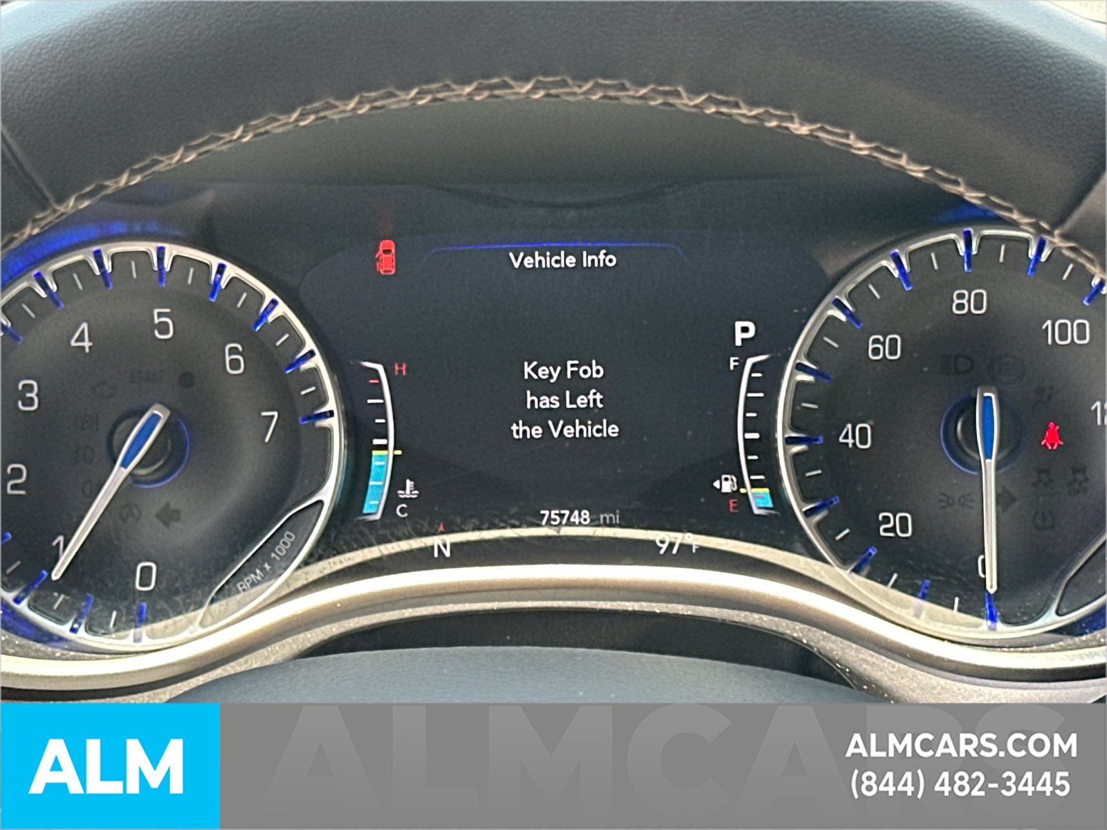 Used 2023 Chrysler Pacifica Touring-L FWD image 31