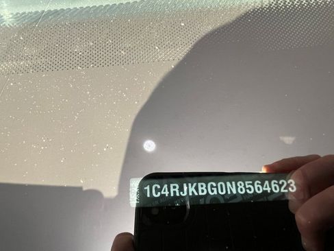 Used 2022 Jeep Grand Cherokee L Limited w/ Luxury Tech Group II image 28