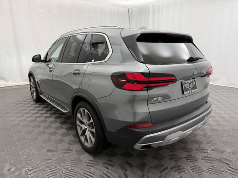 Used 2024 BMW X5 sDrive40i w/ Premium Package image 5