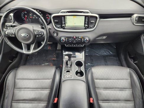 Used 2018 Kia Sorento SX image 26