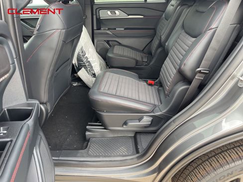 New 2025 Ford Explorer ST-Line w/ Premium Package image 38