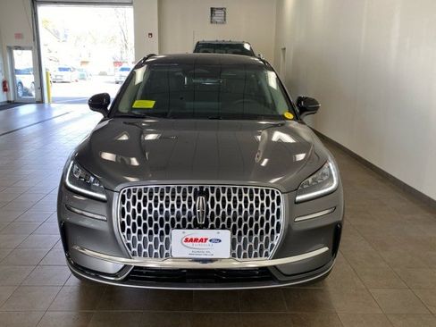 New 2025 Lincoln Corsair AWD w/ Equipment Group 101A image 3