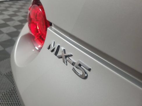 Used 2023 MAZDA MX-5 Miata Grand Touring w/ Weather Package RWD image 8