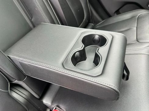 Used 2023 Jeep Grand Cherokee 4WD 4xe image 32