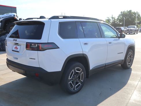 New 2026 Jeep Cherokee Laredo AWD/4WD image 20