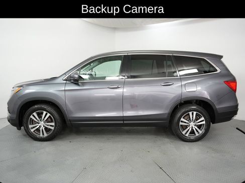 Used 2017 Honda Pilot EX image 5