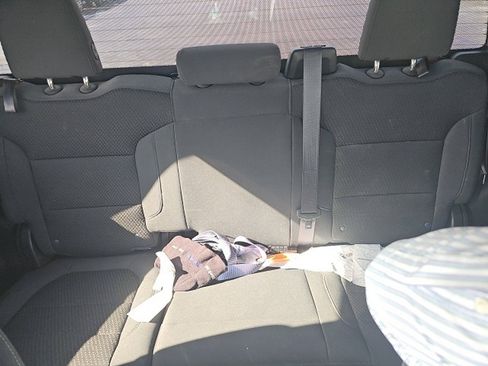 Used 2020 Chevrolet Silverado 1500 Custom w/ Custom Value Package image 5