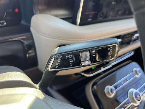 Certified 2021 Lincoln Nautilus Reserve image 27