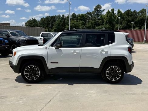 Used 2023 Jeep Renegade Trailhawk AWD/4WD image 7