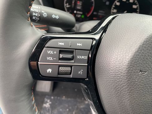 Used 2025 Honda HR-V Sport image 17