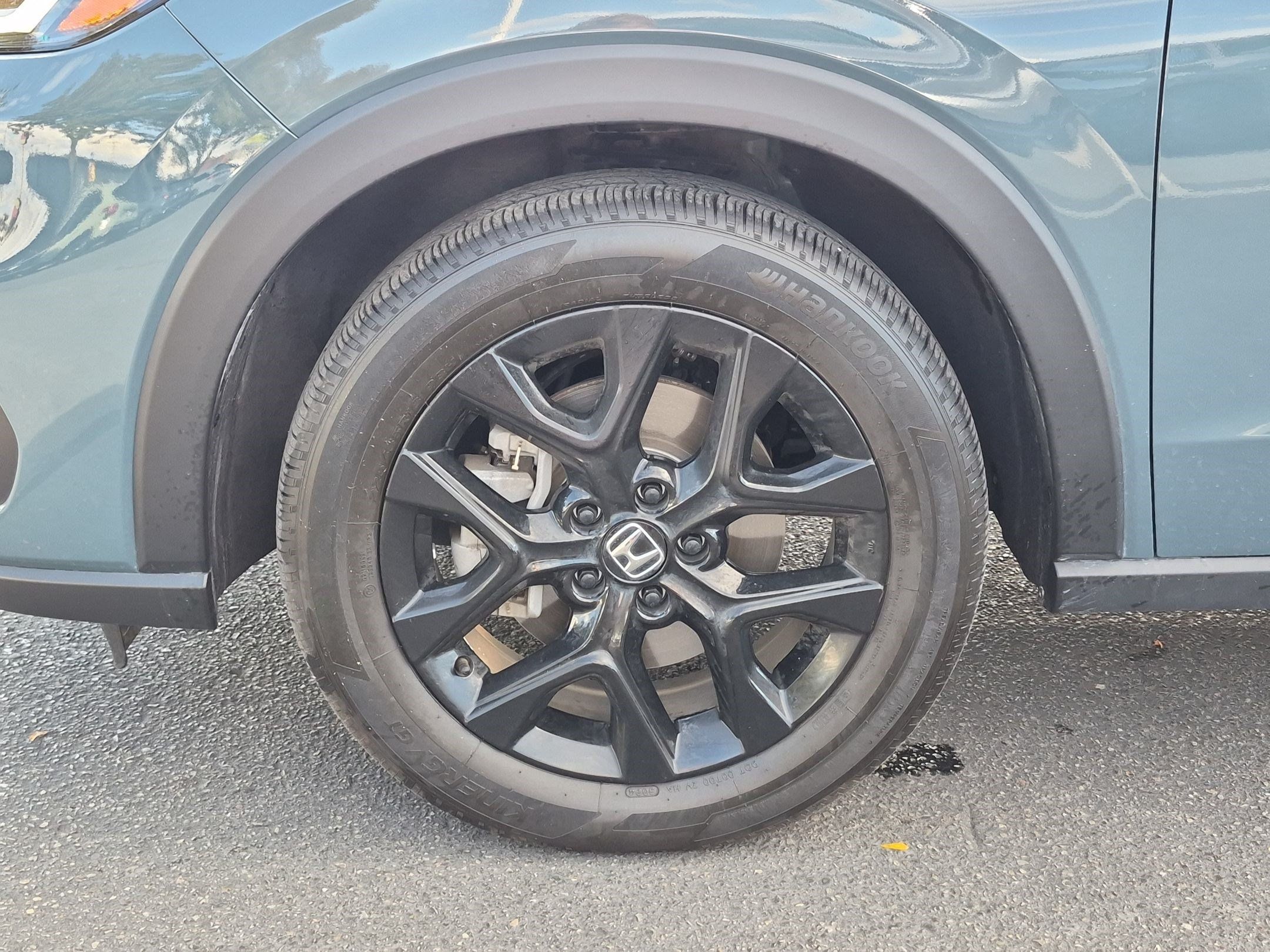 Certified 2025 Honda HR-V Sport image 13