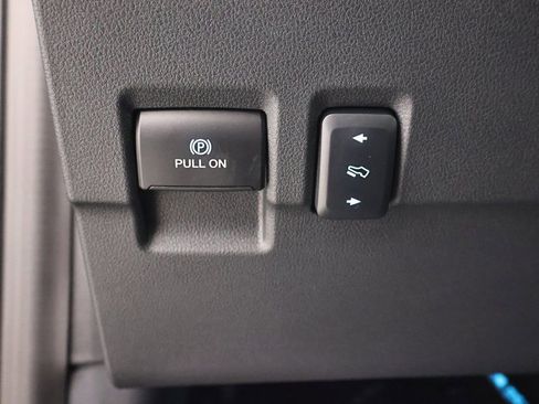 New 2026 Ford F250 Lariat w/ Black Appearance Package image 22