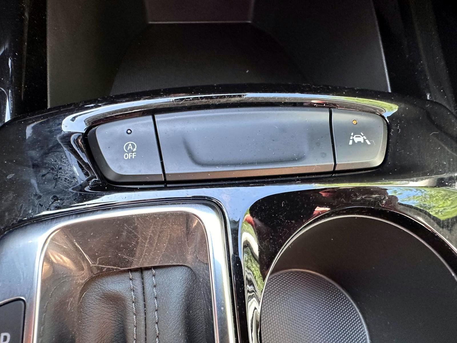 Used 2024 Chevrolet Trax LT FWD image 25