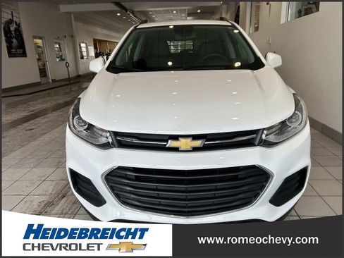 Used 2022 Chevrolet Trax LT w/ LT Convenience Package image 34