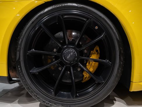 Used 2018 Porsche 911 GT3 RWD image 41